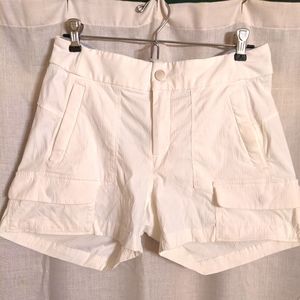 Athleta trekkie white shorts
